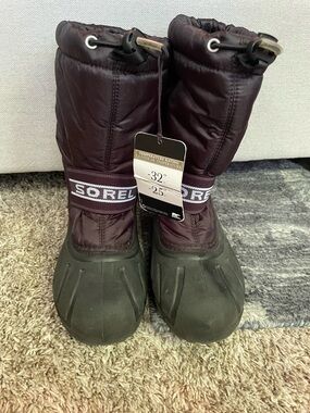 NWT SOREL Youth Unisex Cub Black Insulated Winter Boot Size 2 - Brand New